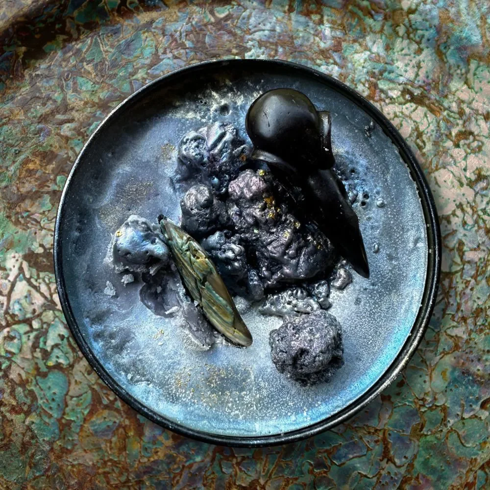 Hecate's Heatwave Luxury Wickless Candle: Rose Violet Leather Dark Woods Scent